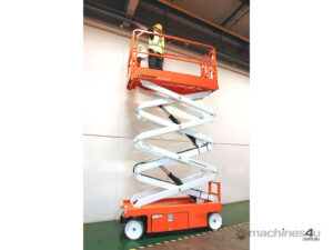 Snorkel S3226E Electric Scissor Lift — view 1