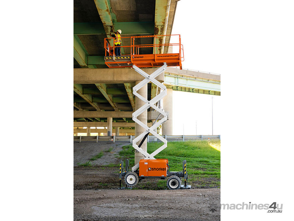 Snorkel S2770RT Rough Terrain Scissor Lift