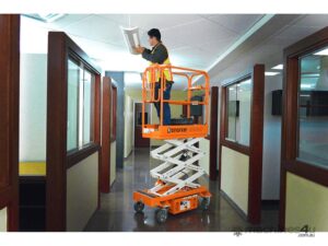 Snorkel S3006P Mini Scissor Lift — view 1