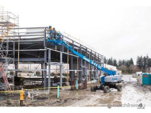 Xtra Capacity!! Genie S-45 XC Telescopic Boom Lift — view 4